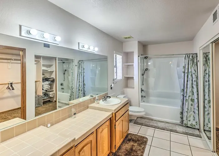Patio & Panoramic Views: Hillside Havasu Holiday home *
